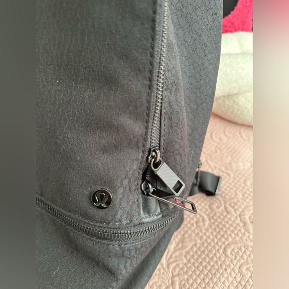 Lululemon backpack - Picture 5 of 9